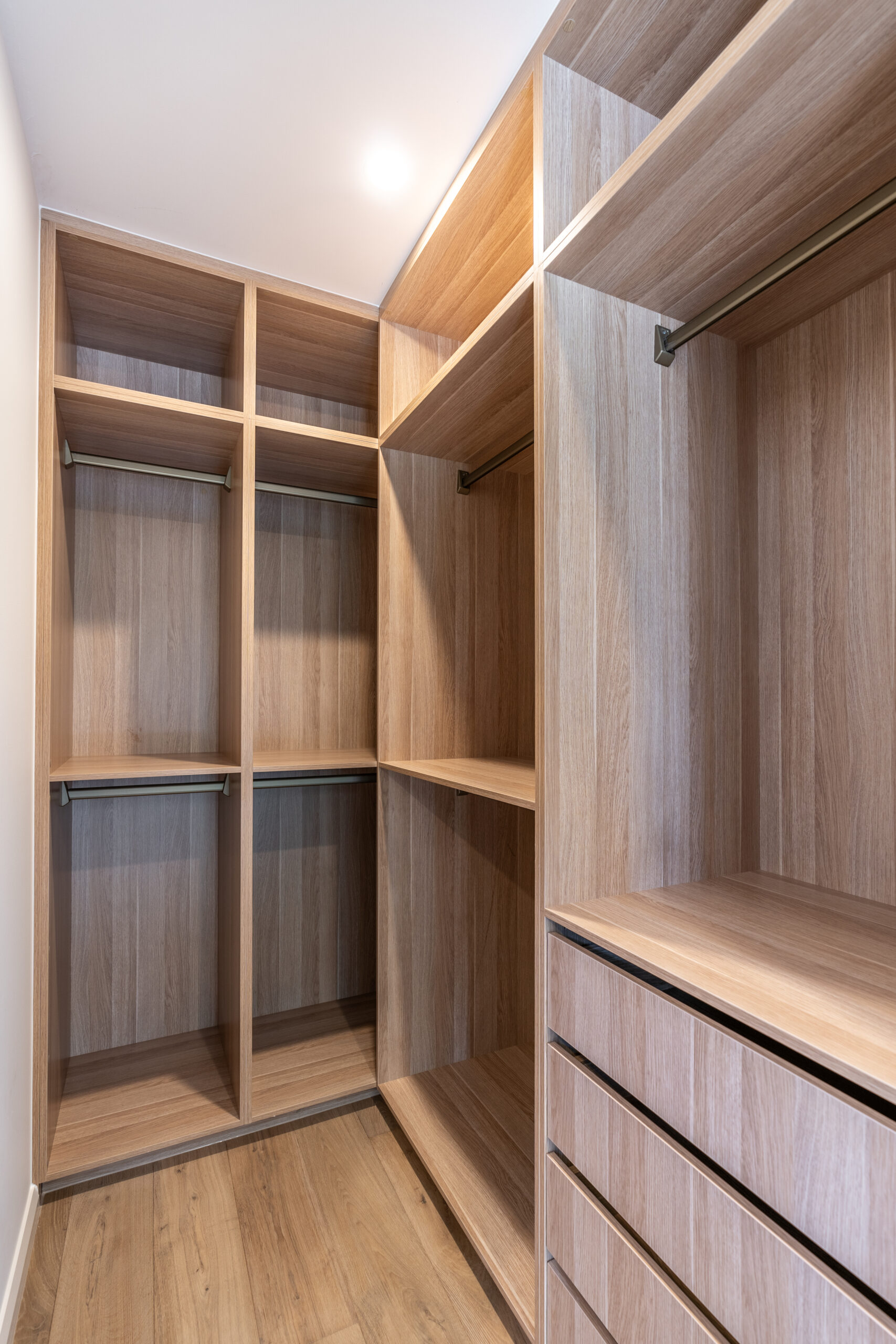 How to Choose the Perfect Wardrobe Design for Your Home